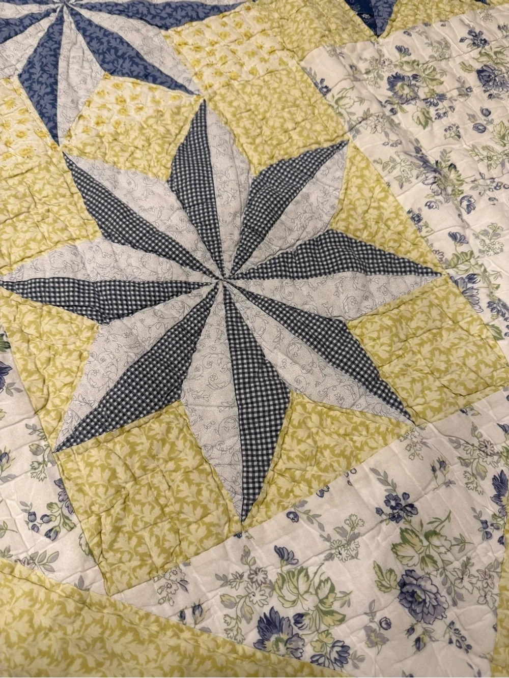Vintage Handmade Star Patchwork Quilt in Blue and Green 84 x 98